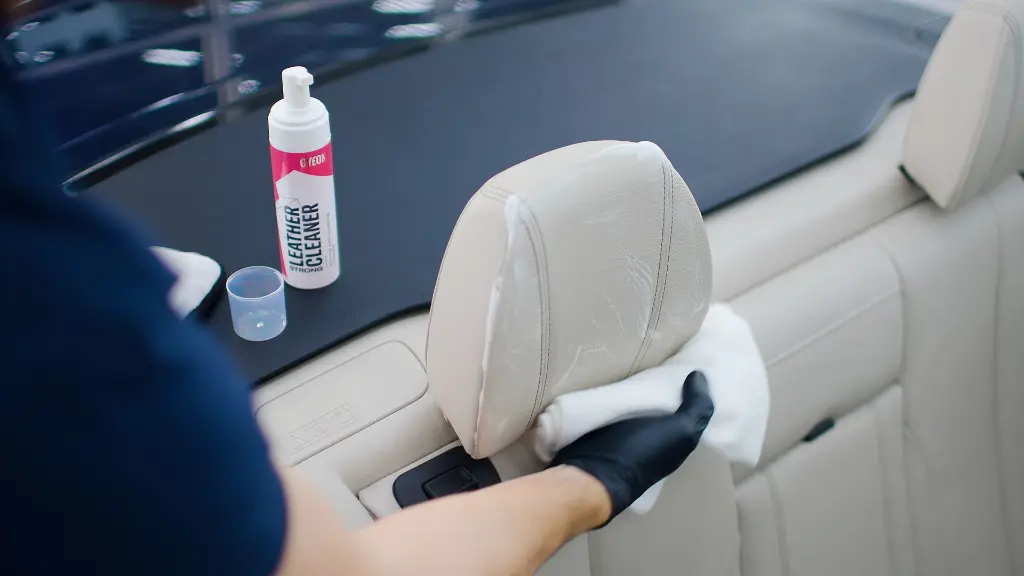 LeatherCleanerStrong1_21_05.Still015 (1).webp